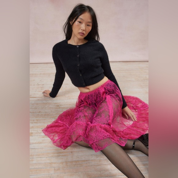 New with tag. Kimchi Blue Maeve Sheer Lace Midi Skirt Urban Outfitters - Picture 1 of 9